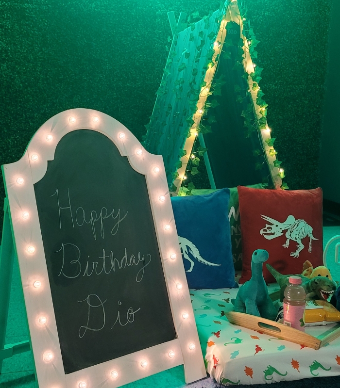 Transform your space with Kaste To Go's DIY Slumber Party Tent in a Dinosaur Theme. Create magical party experiences for kids in the comfort of your own home. Specializing in kids' parties, we bring the adventure to you, ensuring unforgettable memories