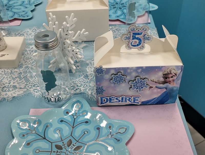 Frozen party table setup for kids at Kidz Kastle, Warwick RI.
