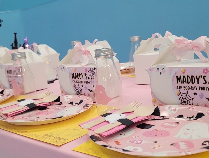 Halloween kids party table setup at Kidz Kastle in Rhode Island.